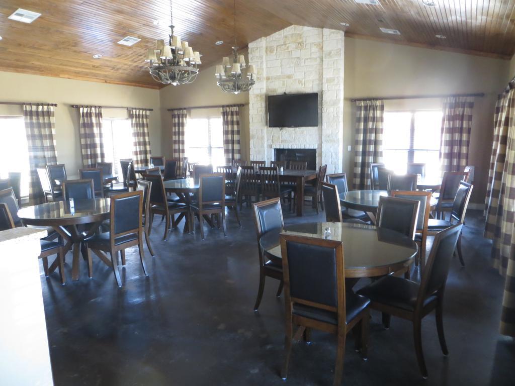 The Lodge At Kenedy ภายนอก รูปภาพ
